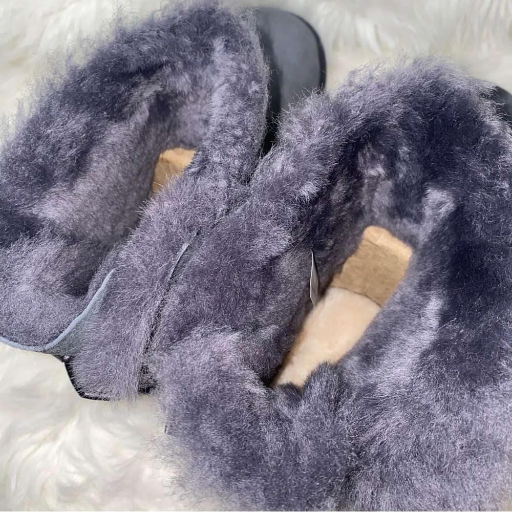 UGG - Picture 7 of 15